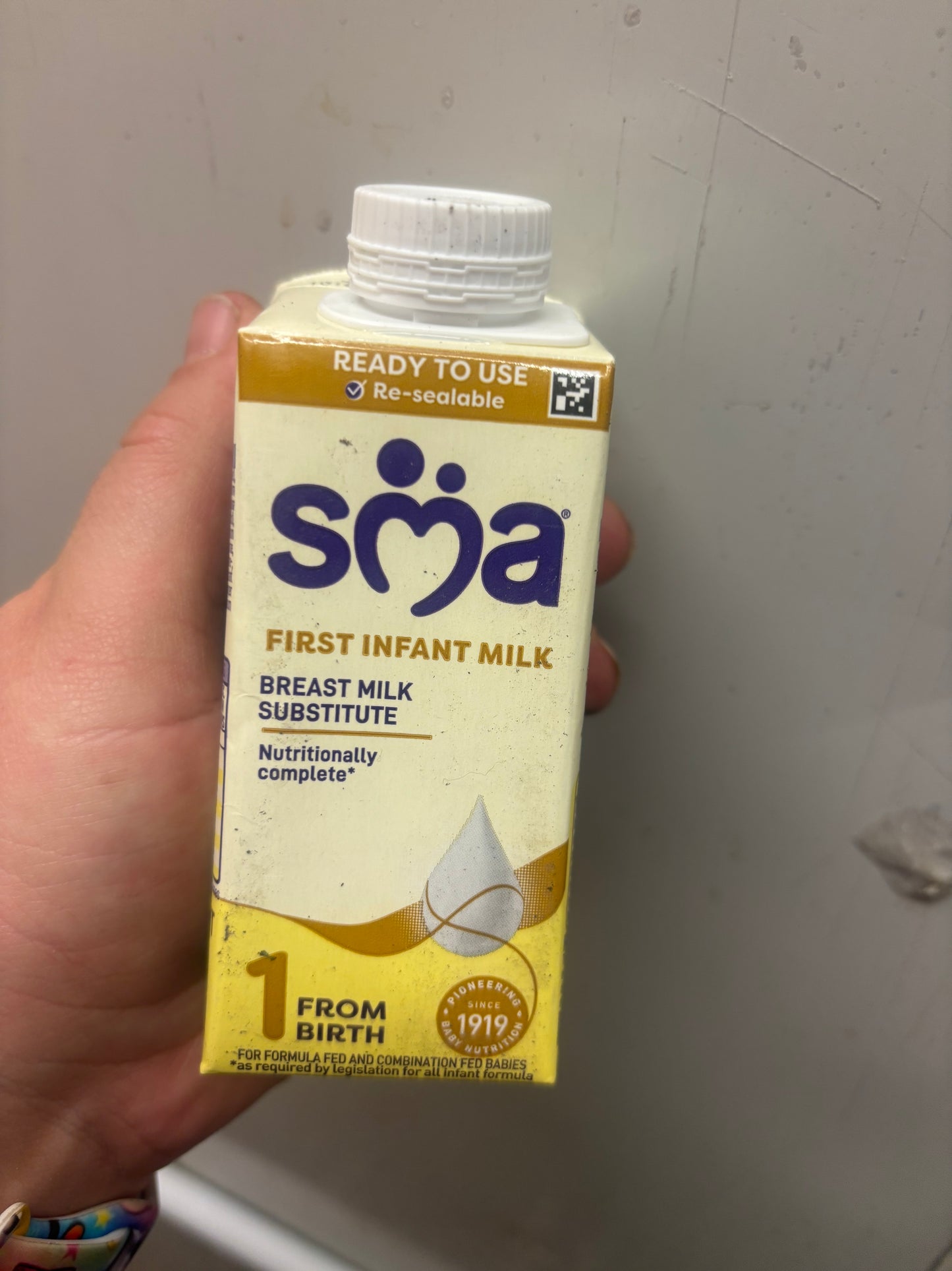 SMA First Infant Milk / 200ml Carton
