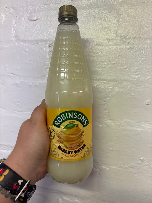 Robinsons Barley Water Lemon Squash / 1 Litre