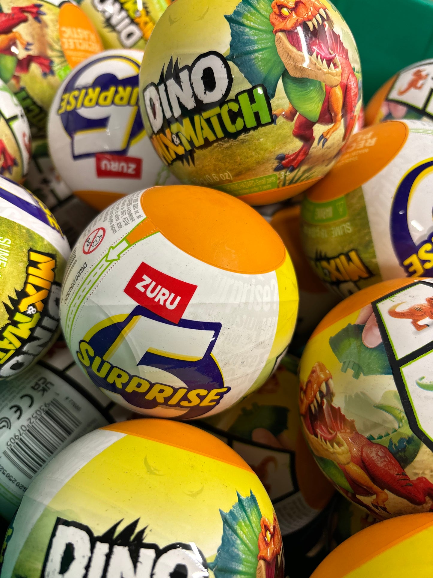 ZURU 5 Surprise Dino Mix & Match Mystery Capsule