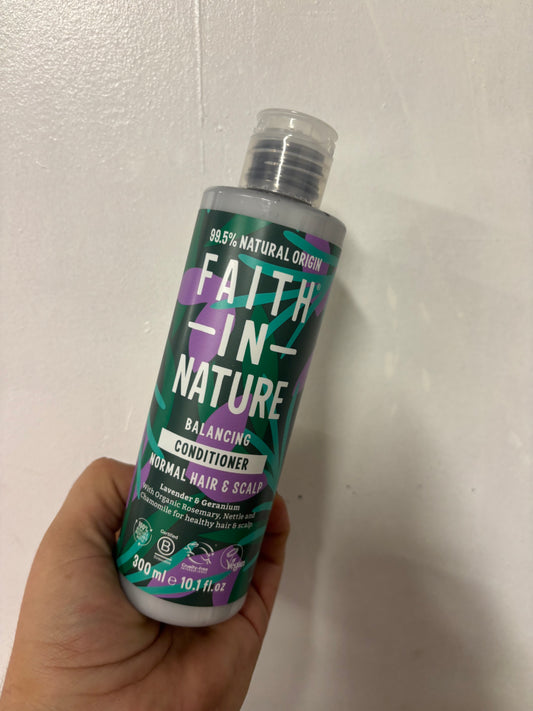 300ml Lavender & Geranium Balancing Conditioner / Faith in Nature
