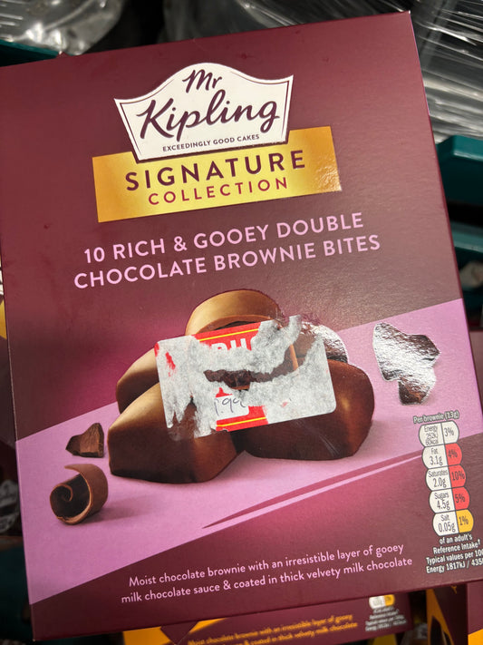 Mr Kipling Signature Collection Gooey Double Chocolate Brownies