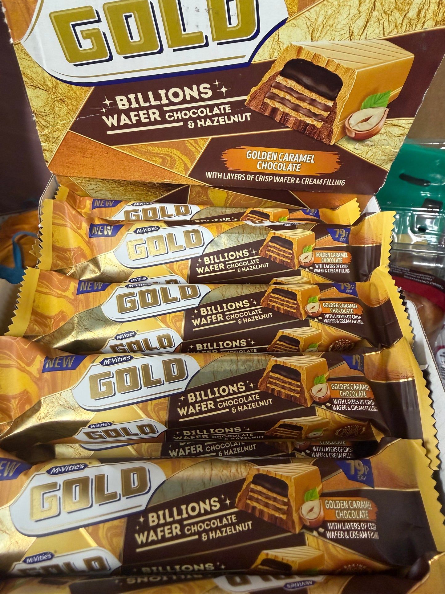 McVitie's Gold Billions Wafer Chocolate & Hazelnut / 39g Bar